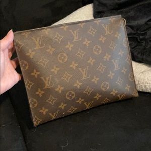 Authentic Louis Vuitton pouchette